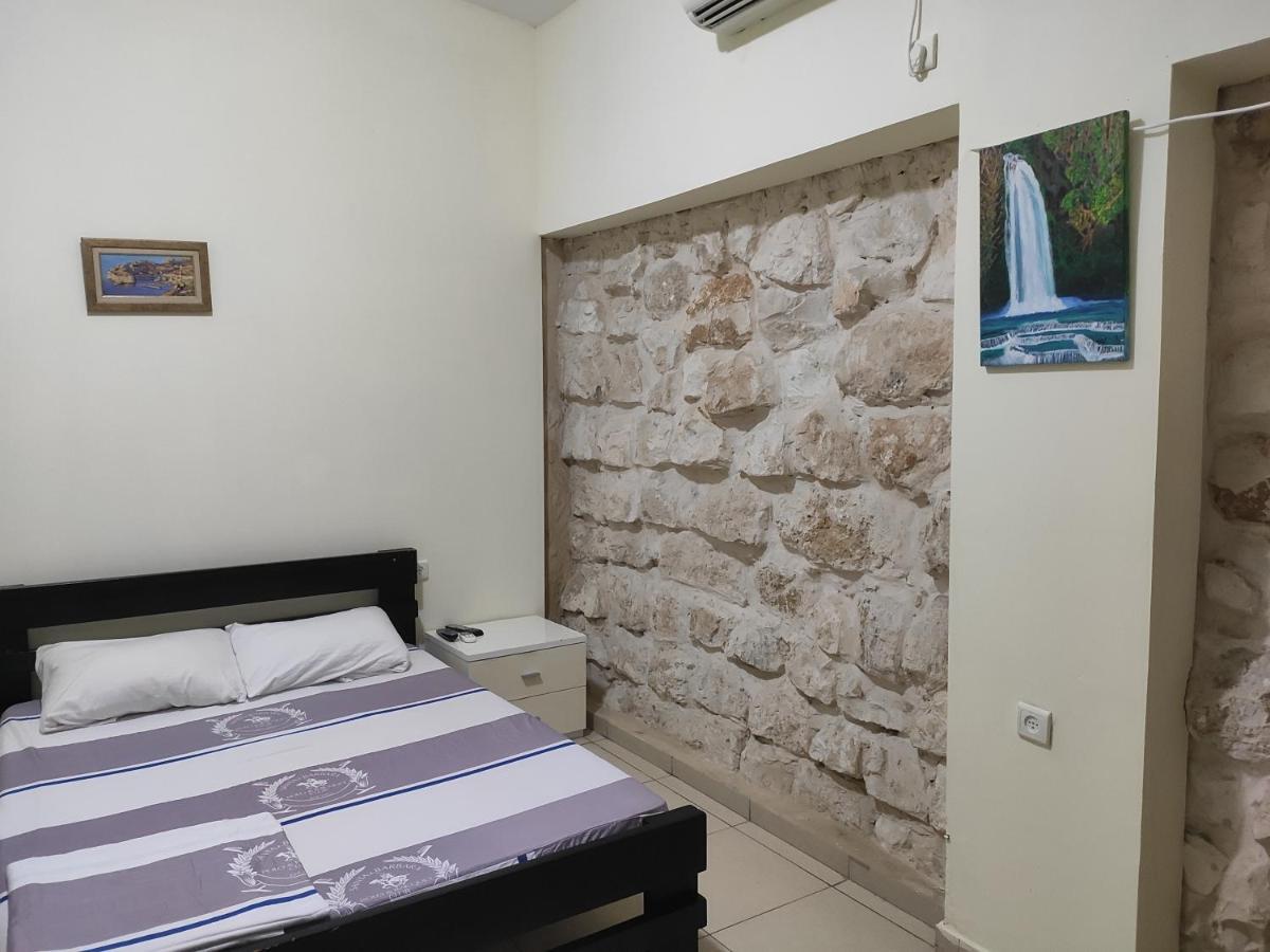 Grin-Motel Хайфа Экстерьер фото